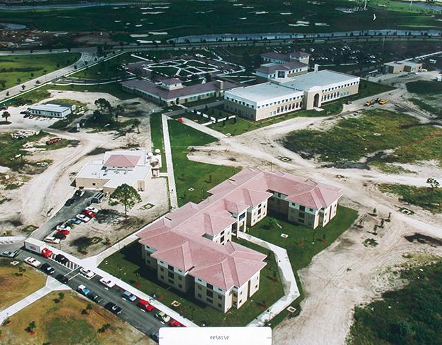 4-campusaerial1999